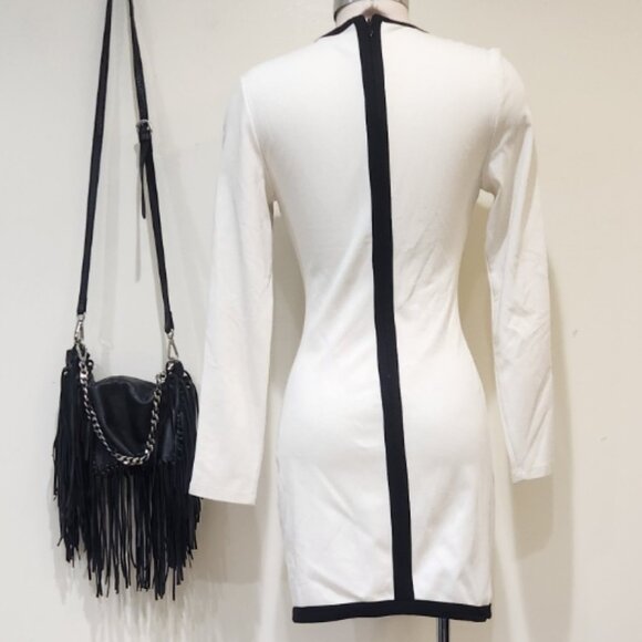 💥SHOWSTOPPER!💥Colorblock Bodycon Trimmed Mini Dress in Ivory & Black - Picture 13 of 16